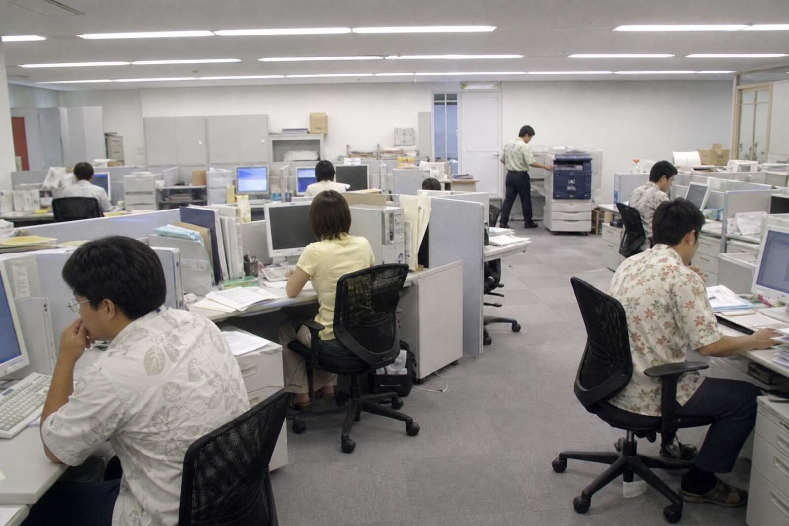 平成のオフィス（イメージ）
